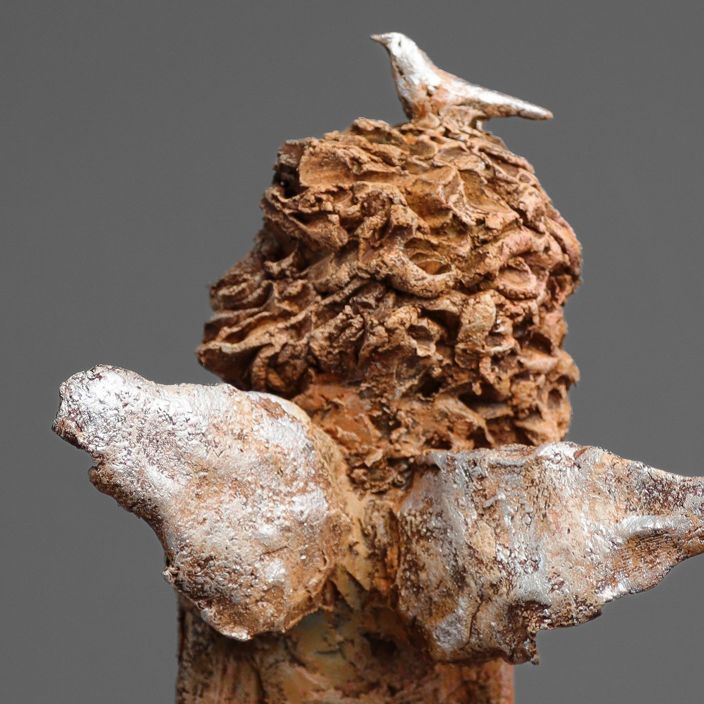 Ptaszek w anielskim otoczeniu